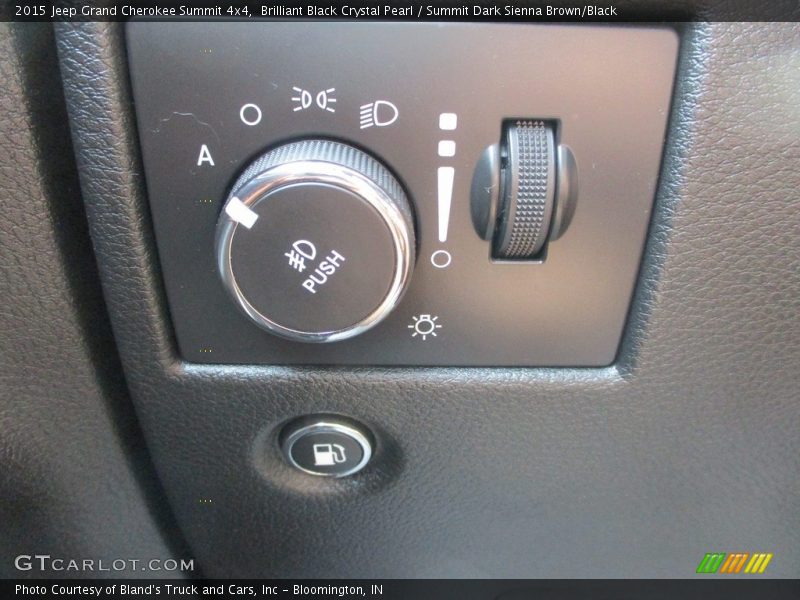 Controls of 2015 Grand Cherokee Summit 4x4