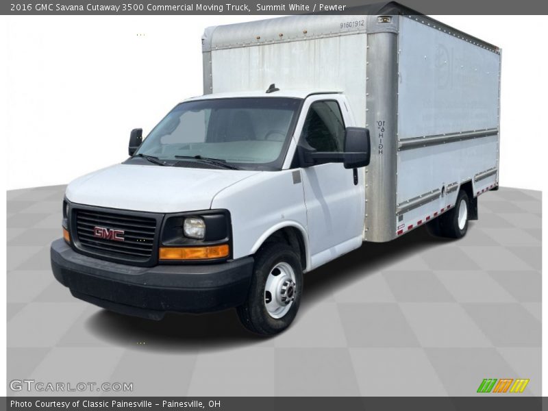 Front 3/4 View of 2016 Savana Cutaway 3500 Commercial Moving Truck
