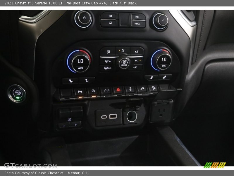 Black / Jet Black 2021 Chevrolet Silverado 1500 LT Trail Boss Crew Cab 4x4
