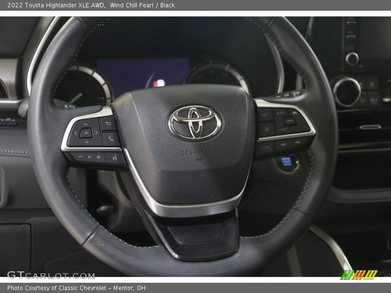 Wind Chill Pearl / Black 2022 Toyota Highlander XLE AWD