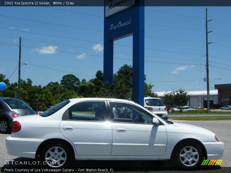 White / Gray 2002 Kia Spectra LS Sedan