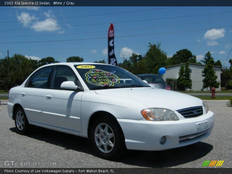 White / Gray 2002 Kia Spectra LS Sedan