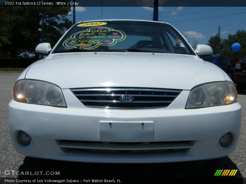 White / Gray 2002 Kia Spectra LS Sedan