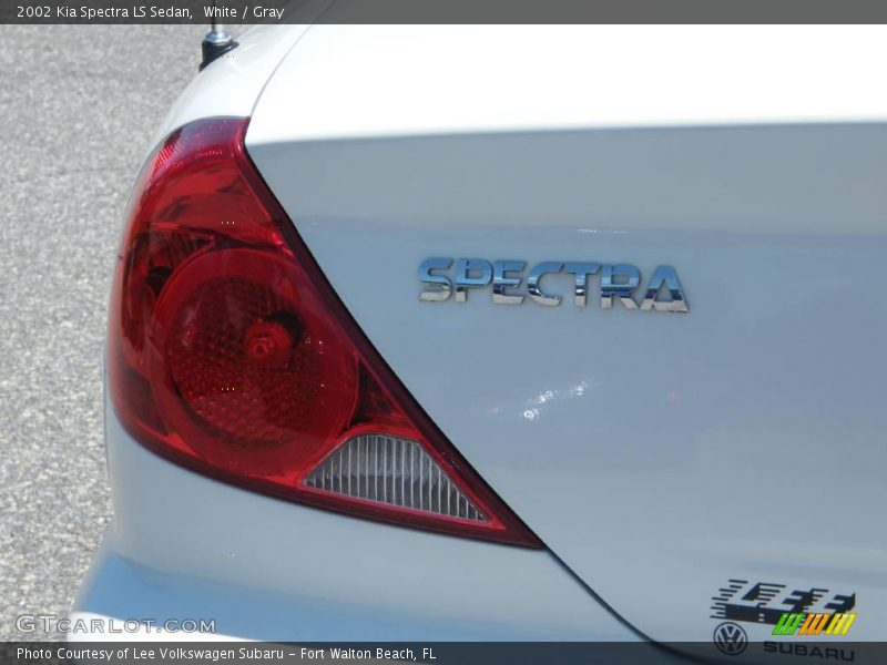 White / Gray 2002 Kia Spectra LS Sedan
