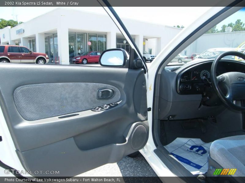 White / Gray 2002 Kia Spectra LS Sedan