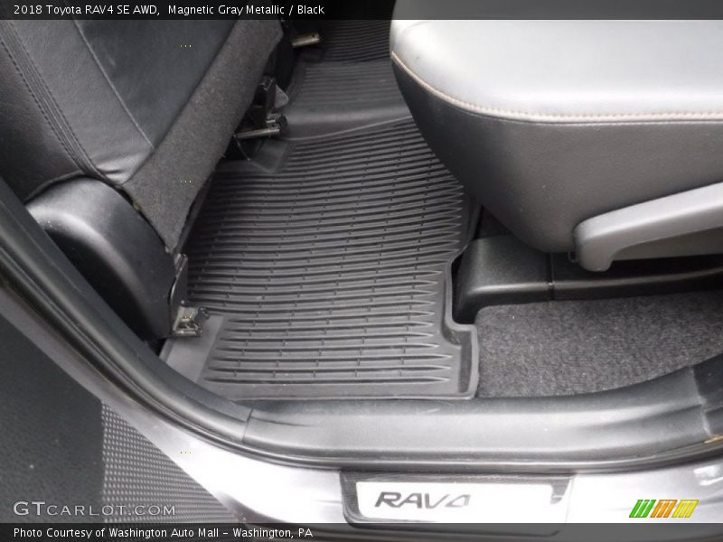 Magnetic Gray Metallic / Black 2018 Toyota RAV4 SE AWD