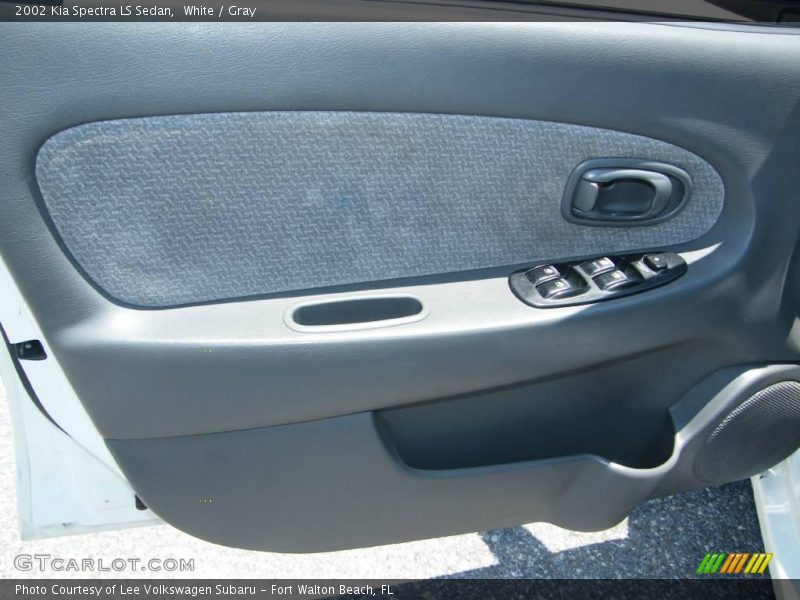 White / Gray 2002 Kia Spectra LS Sedan