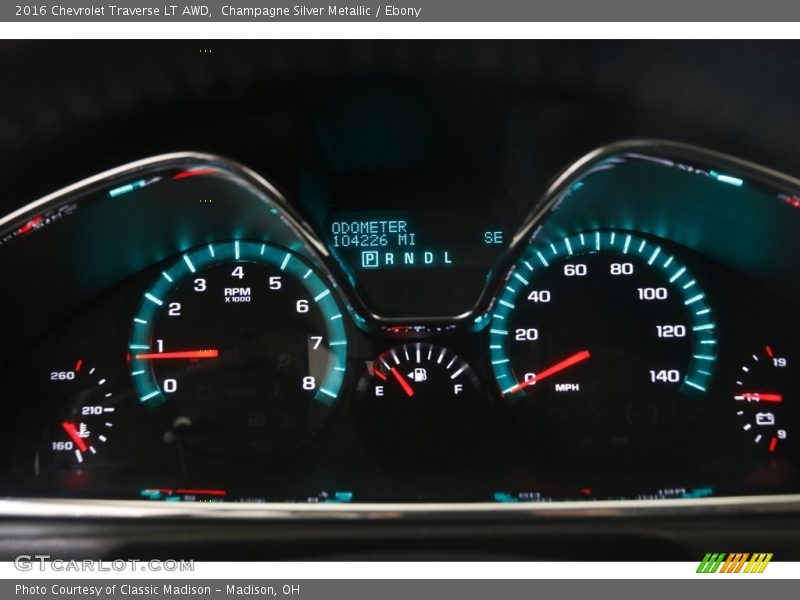 Champagne Silver Metallic / Ebony 2016 Chevrolet Traverse LT AWD