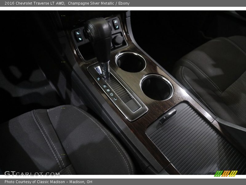 Champagne Silver Metallic / Ebony 2016 Chevrolet Traverse LT AWD