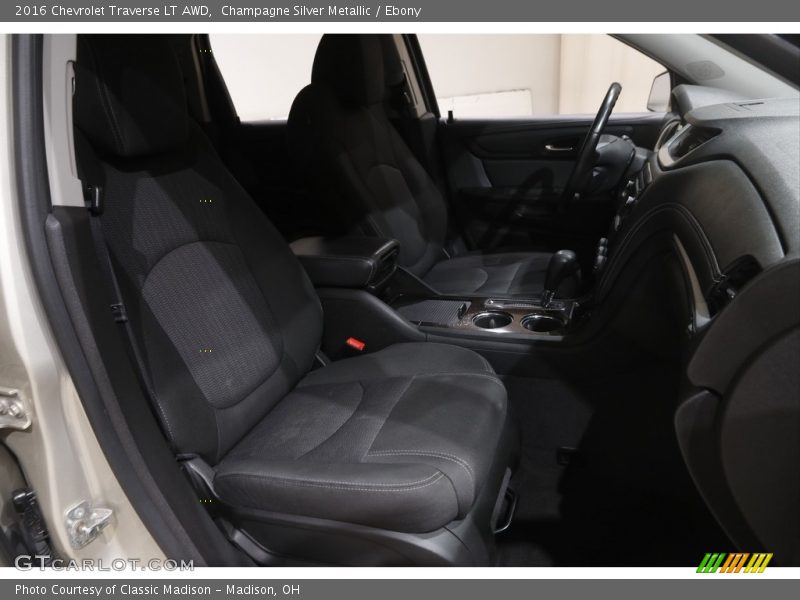 Champagne Silver Metallic / Ebony 2016 Chevrolet Traverse LT AWD