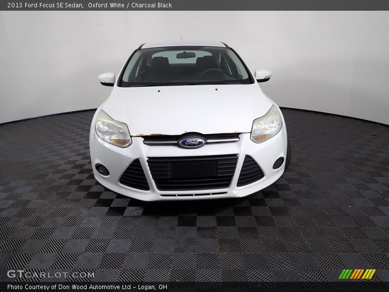 Oxford White / Charcoal Black 2013 Ford Focus SE Sedan