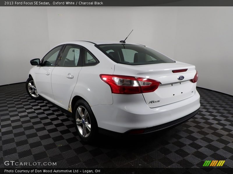 Oxford White / Charcoal Black 2013 Ford Focus SE Sedan