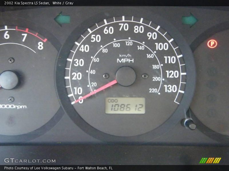 White / Gray 2002 Kia Spectra LS Sedan
