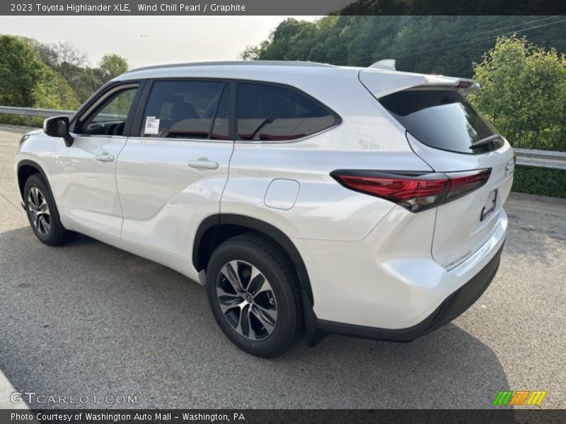 Wind Chill Pearl / Graphite 2023 Toyota Highlander XLE