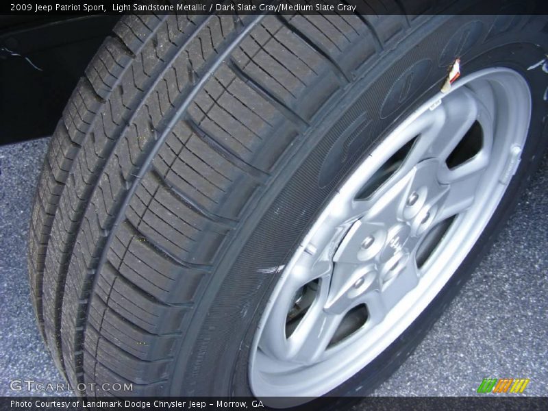 Light Sandstone Metallic / Dark Slate Gray/Medium Slate Gray 2009 Jeep Patriot Sport