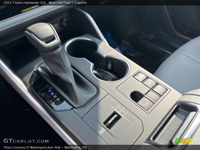Wind Chill Pearl / Graphite 2023 Toyota Highlander XLE