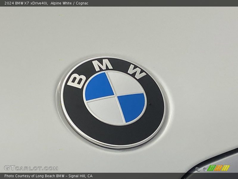 Alpine White / Cognac 2024 BMW X7 xDrive40i