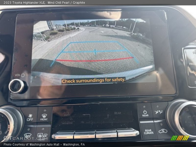 Wind Chill Pearl / Graphite 2023 Toyota Highlander XLE