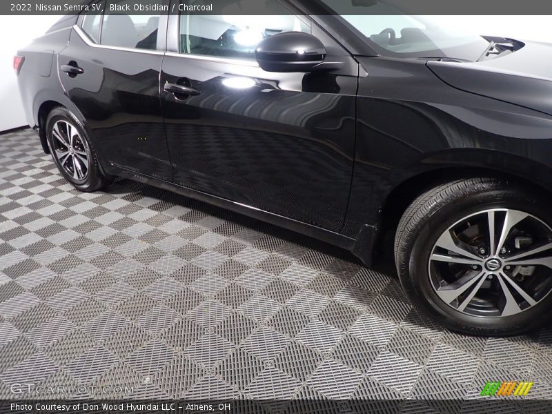 Black Obsidian / Charcoal 2022 Nissan Sentra SV