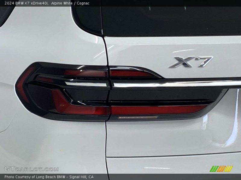 Alpine White / Cognac 2024 BMW X7 xDrive40i
