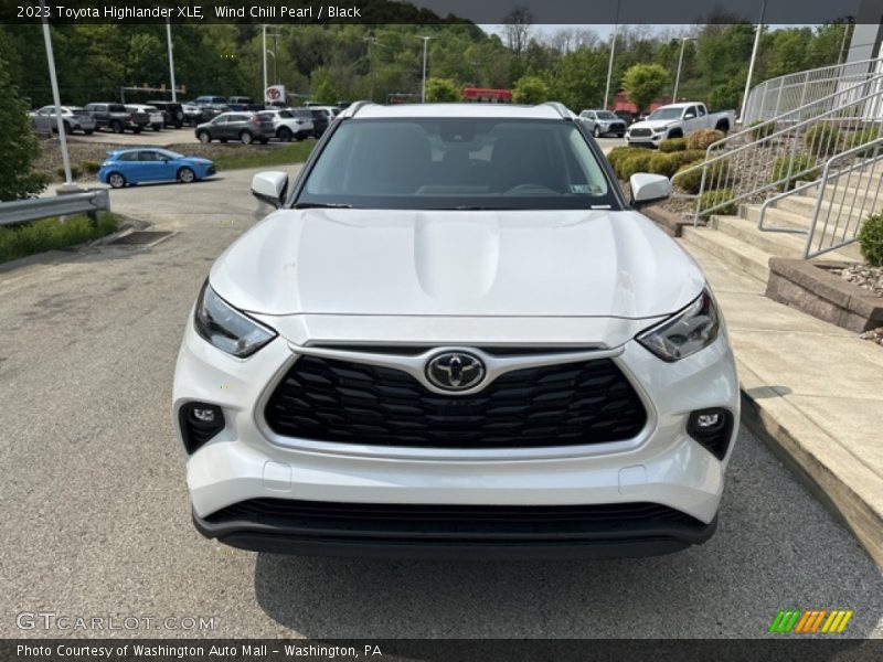 Wind Chill Pearl / Black 2023 Toyota Highlander XLE