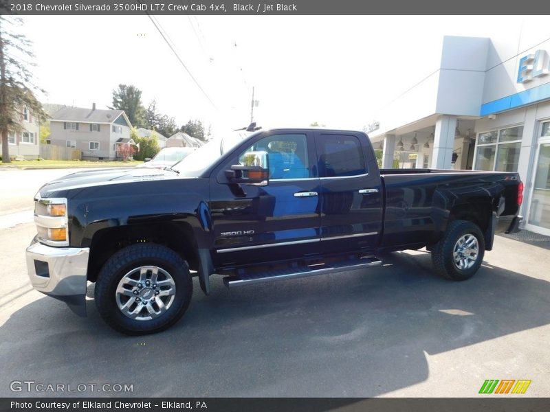 Front 3/4 View of 2018 Silverado 3500HD LTZ Crew Cab 4x4