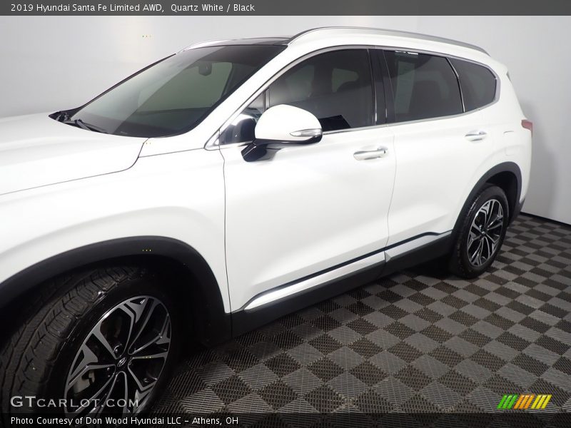Quartz White / Black 2019 Hyundai Santa Fe Limited AWD