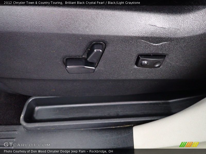 Brilliant Black Crystal Pearl / Black/Light Graystone 2012 Chrysler Town & Country Touring