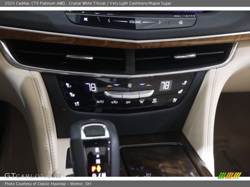 Controls of 2020 CT6 Platinum AWD
