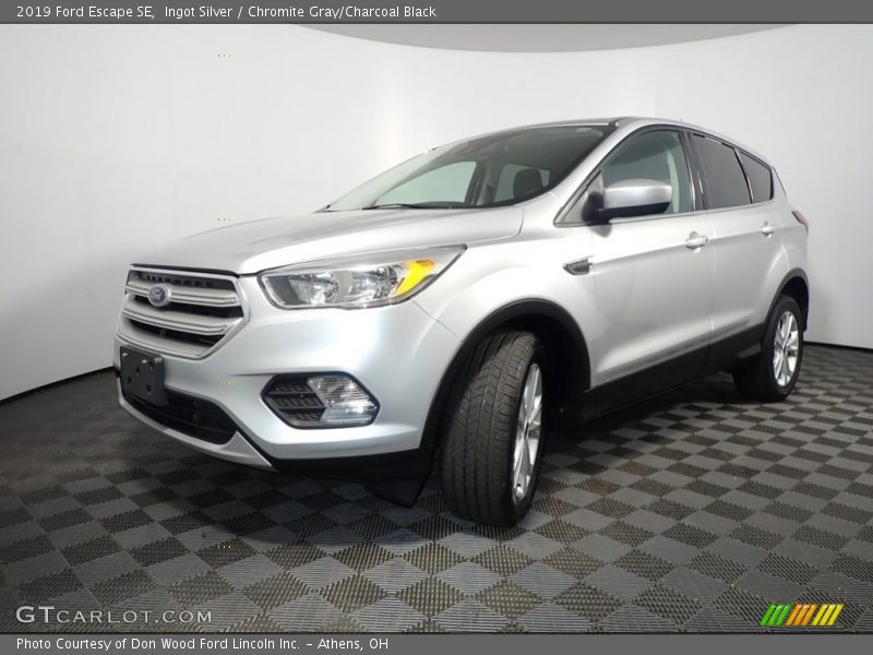 Ingot Silver / Chromite Gray/Charcoal Black 2019 Ford Escape SE