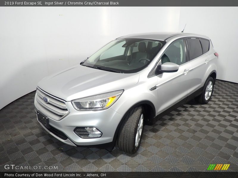 Ingot Silver / Chromite Gray/Charcoal Black 2019 Ford Escape SE