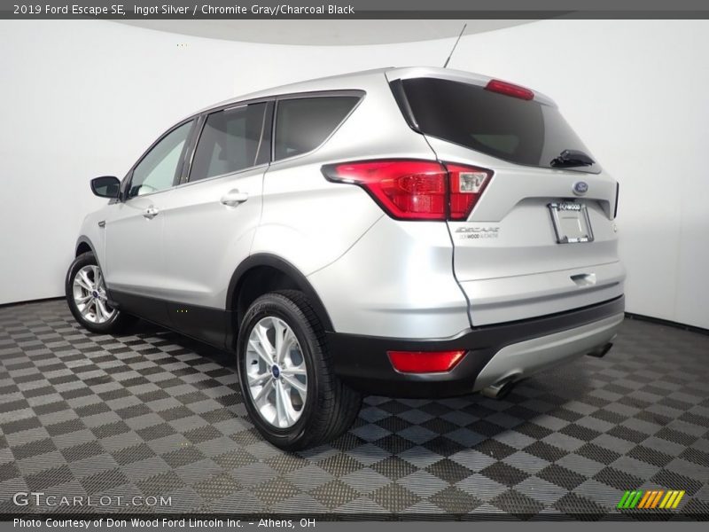 Ingot Silver / Chromite Gray/Charcoal Black 2019 Ford Escape SE