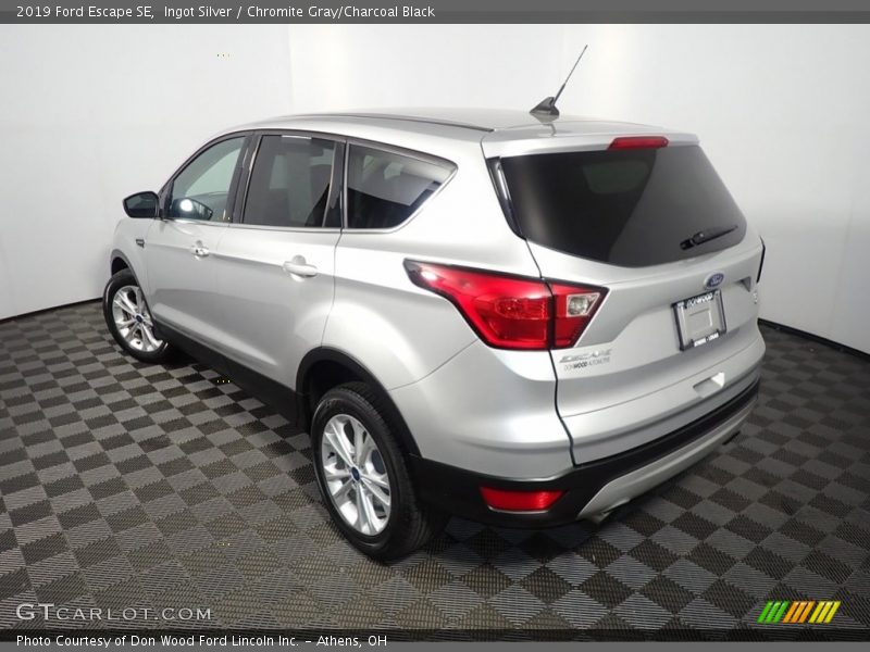 Ingot Silver / Chromite Gray/Charcoal Black 2019 Ford Escape SE