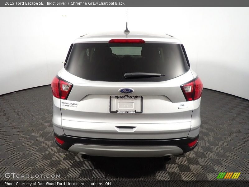 Ingot Silver / Chromite Gray/Charcoal Black 2019 Ford Escape SE