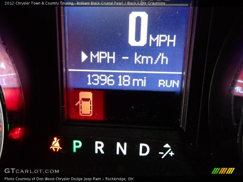 Brilliant Black Crystal Pearl / Black/Light Graystone 2012 Chrysler Town & Country Touring