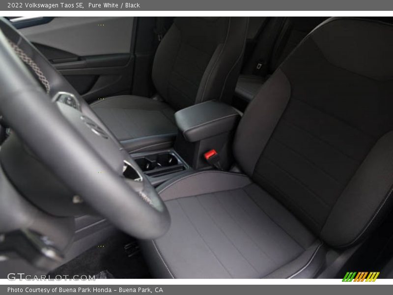 Pure White / Black 2022 Volkswagen Taos SE