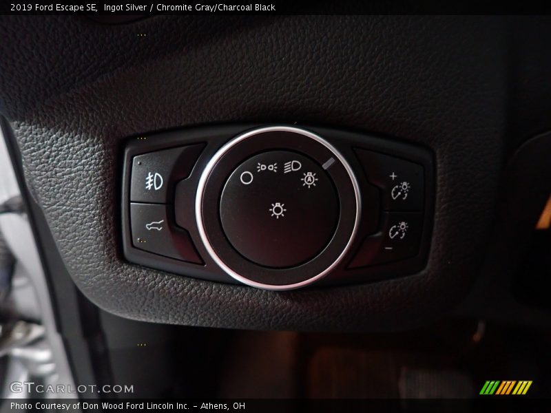 Ingot Silver / Chromite Gray/Charcoal Black 2019 Ford Escape SE