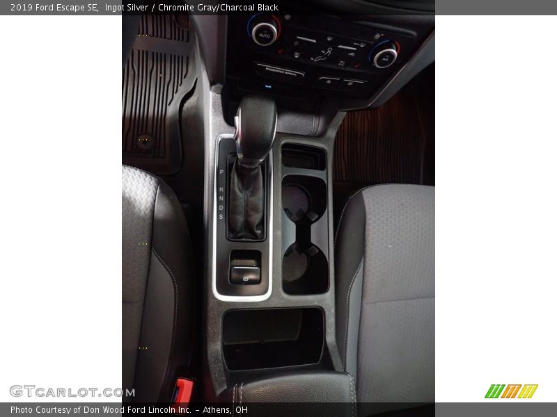 Ingot Silver / Chromite Gray/Charcoal Black 2019 Ford Escape SE