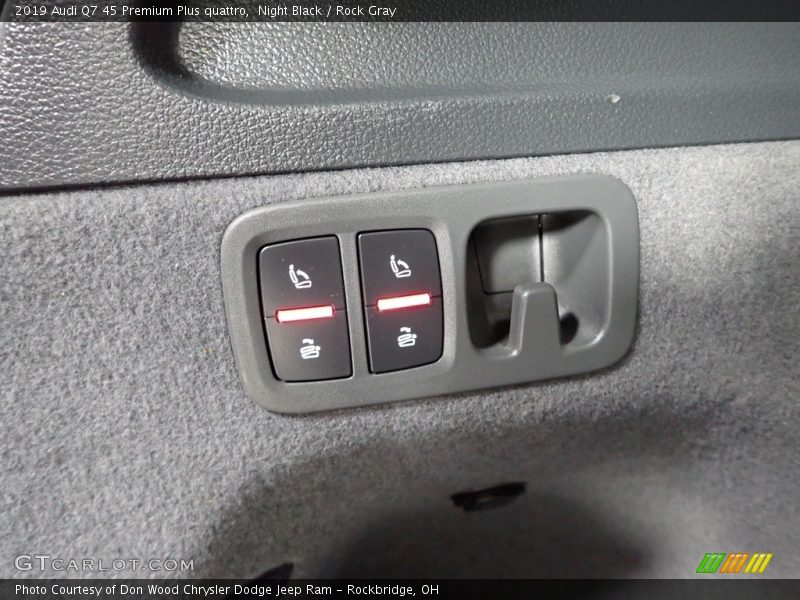 Night Black / Rock Gray 2019 Audi Q7 45 Premium Plus quattro