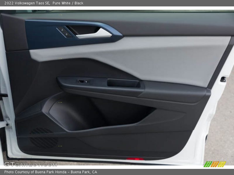 Door Panel of 2022 Taos SE