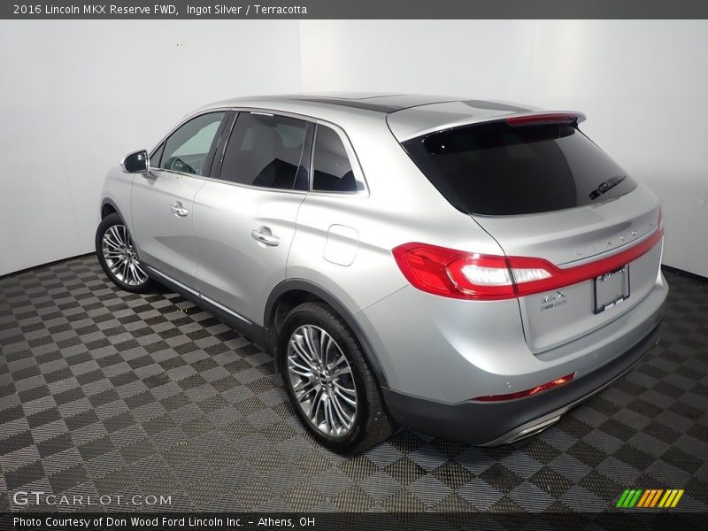 Ingot Silver / Terracotta 2016 Lincoln MKX Reserve FWD