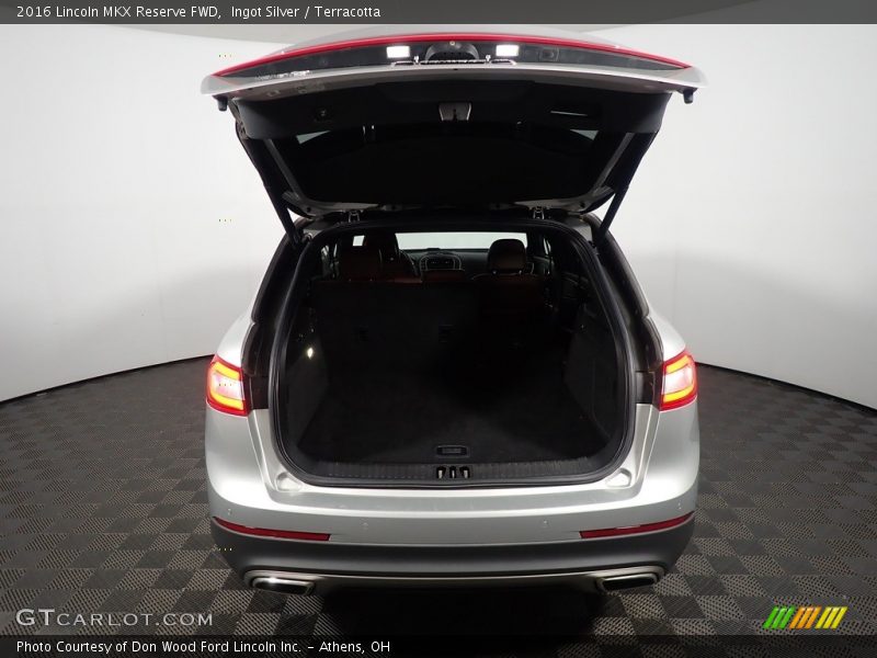 Ingot Silver / Terracotta 2016 Lincoln MKX Reserve FWD