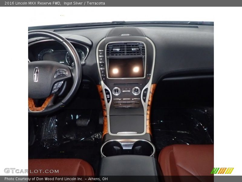 Ingot Silver / Terracotta 2016 Lincoln MKX Reserve FWD