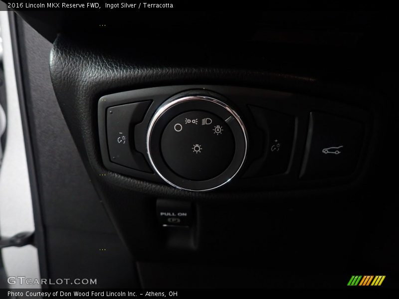 Ingot Silver / Terracotta 2016 Lincoln MKX Reserve FWD