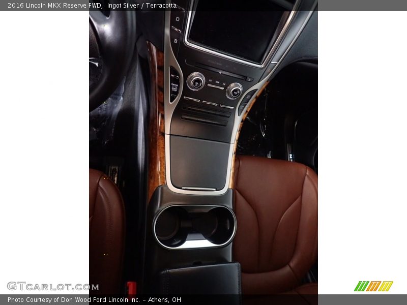Ingot Silver / Terracotta 2016 Lincoln MKX Reserve FWD