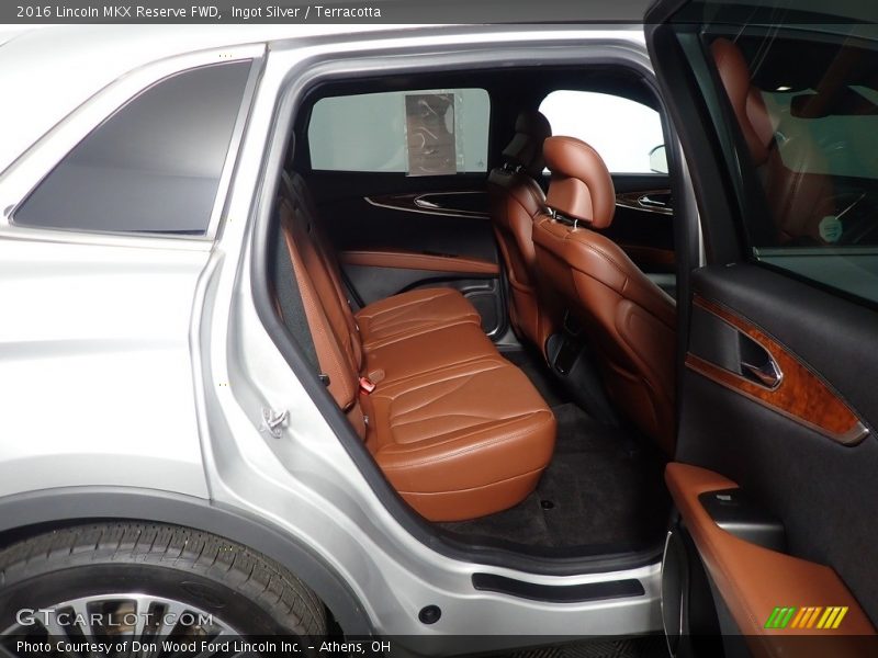 Rear Seat of 2016 MKX Reserve FWD