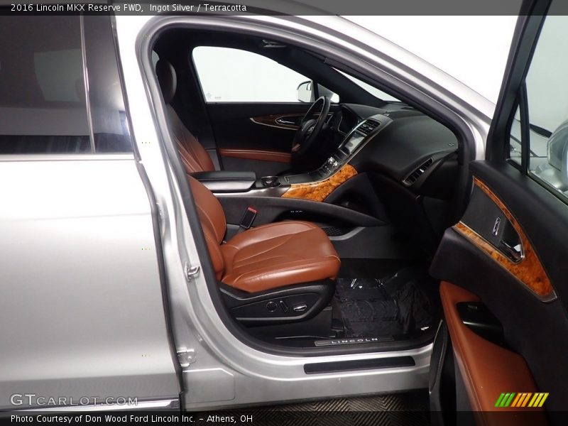 Ingot Silver / Terracotta 2016 Lincoln MKX Reserve FWD