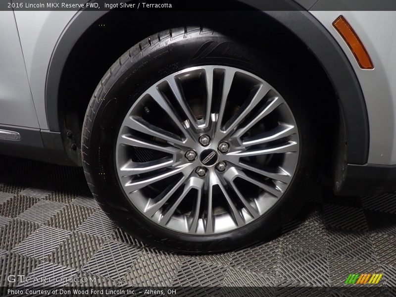 2016 MKX Reserve FWD Wheel