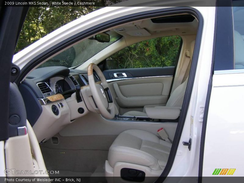 White Suede / Cashmere 2009 Lincoln MKS Sedan