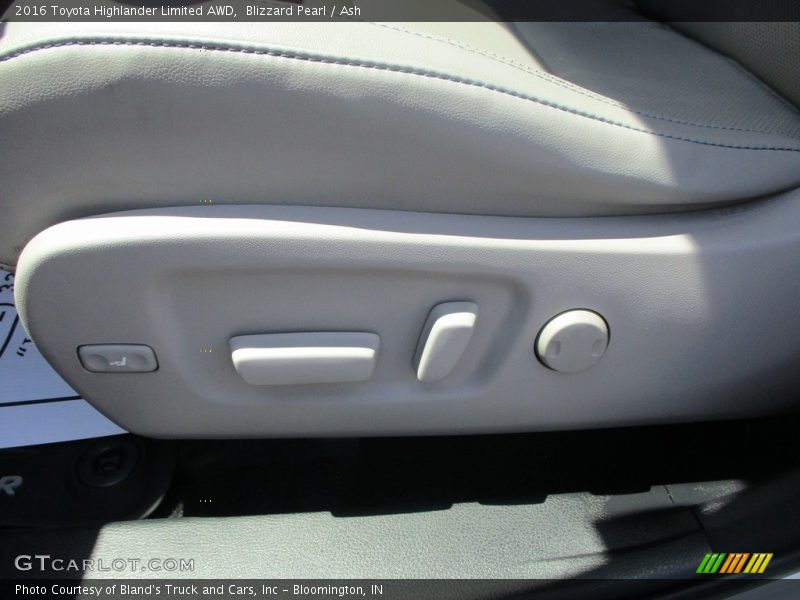 Blizzard Pearl / Ash 2016 Toyota Highlander Limited AWD